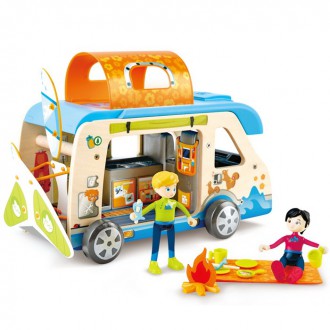Dřevěné hračky - Auto - Karavan plný dobrodružství s příslušenstvím (Hape)