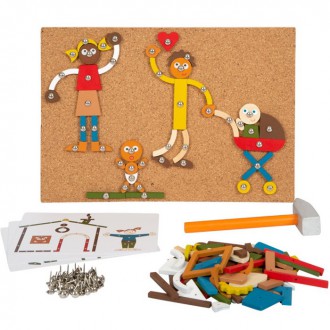 Dřevěné hračky - Hra s kladívkem - Deska s přibíjecími tvary, Rodina (Small foot)