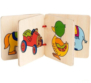 První knížka - Zvířátka a hračky, 4 dřevěné listy (Goki)