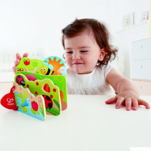 První knížka - Broučci, 4 dřevěné listy (Hape)