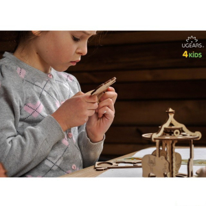 3D model k vybarvení - Kolotoč (Ugears)
