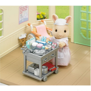Sylvanian Families - Set, Sesterna s příslušenstvím a králíčkem