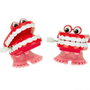 Drobné hračky - Natahovací klapající zuby (Goki)