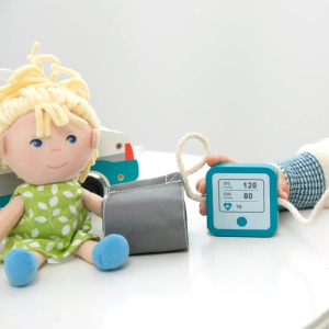 Hrací sada tématická - Ambulantní dřevěná (UMU)