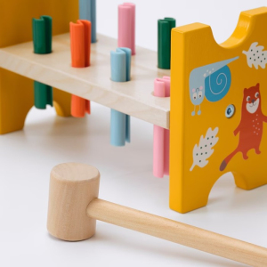 Zatloukačka - Dřevěná UPPSTA, 8 kolíků (Ikea)