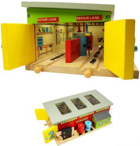 Vláčkodráha budovy - Železniční opravna (Bigjigs)