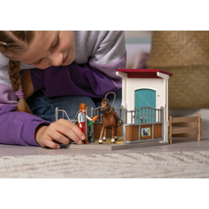 Schleich - Jezdecký klub, Box pro koně Hannah a Cayenne