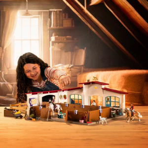 Schleich - Jezdecký klub, Jezdecká aréna U pepřovce