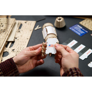 3D mechanický model - NASA Raketa Saturn V (Ugears)