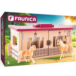Faunica - Farma, Stáj dřevěná se dvěma koňmi