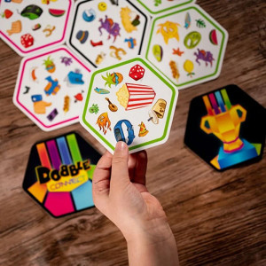 Společenská hra - Dobble Connect