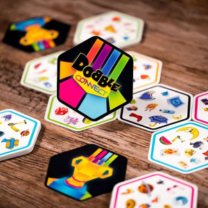 Společenská hra - Dobble Connect