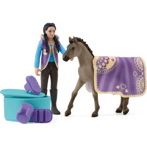 Schleich - Jezdecký klub, Hrací sada Zkrášlovací pro koně Criollo Definitivo s Kim