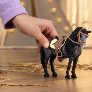 Schleich - Kůň, Pura Raza Espanola klisna se sedlem a uzdou