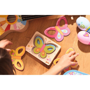 Puzzle vícevrstvé - Motýl srdíčkový, 5 vrstev (Goki)