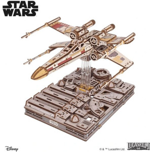 3D mechanický model - Star Wars, Luke Skywalkers X-Wing Starfighter (Ugears)