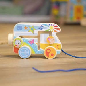 Tahací hračka - Auto kempovací Van dřevěné (Goki)