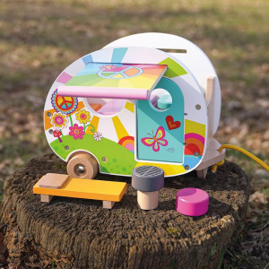 Nábytek pro panenky - Obytný karavan vybavený (Goki)