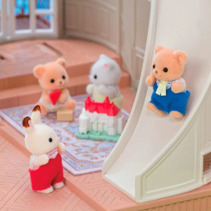 Sylvanian Families - Domeček, Vila s červenou střechou u řeky