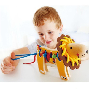 Šití - Kreativní hračka, Šněrovací dřevěný lev (Hape)